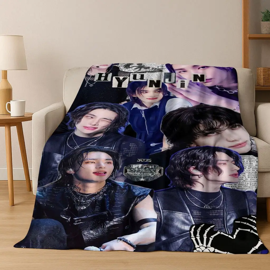 Home Office Cozy - D hyunjin solo kpop flanela lance